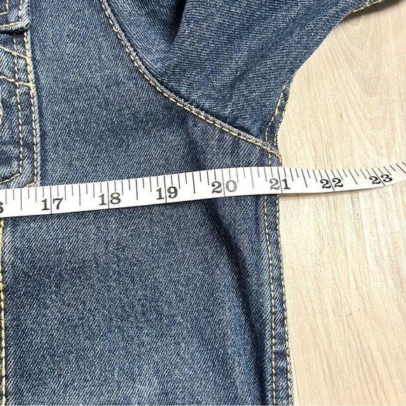 True Religion Jacket Women’s Small Jesse Medium Dreamy Wash Denim Trucker NWT - Picture 9 of 10